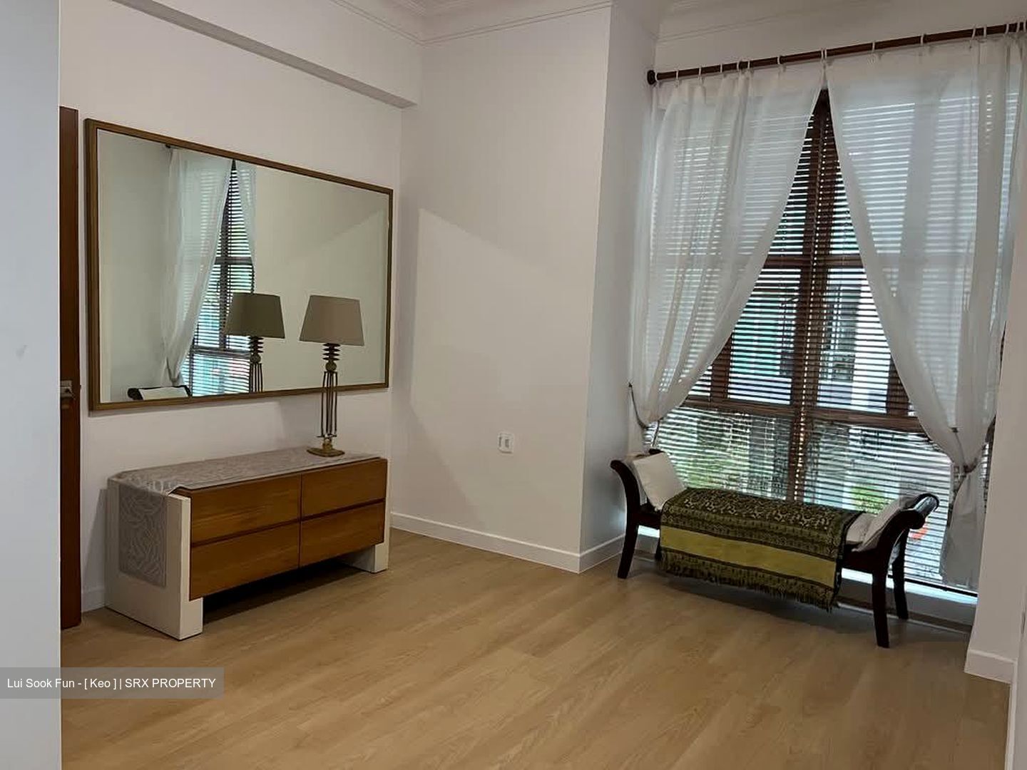 Landbay Condominium (D16), Condominium #582699181